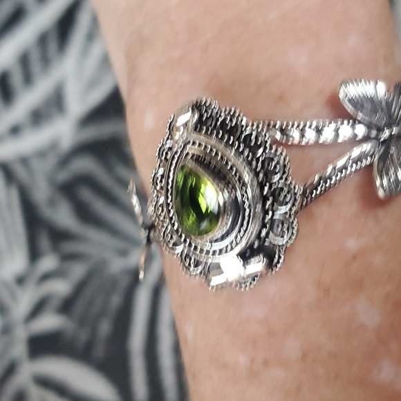 New Peridot 925 Silver Butterflies Poison Cuff Bracelet. - Picture 10 of 12